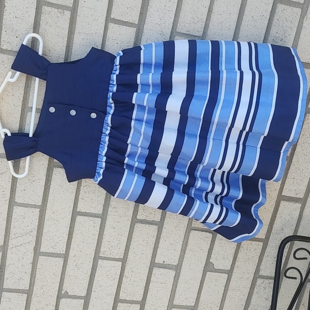 Blue/White dress - Picture 3 of 9